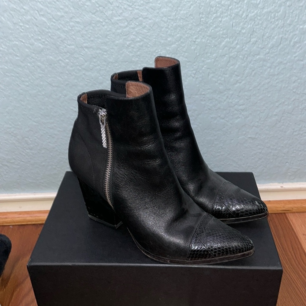 Donald J pliner Shoes